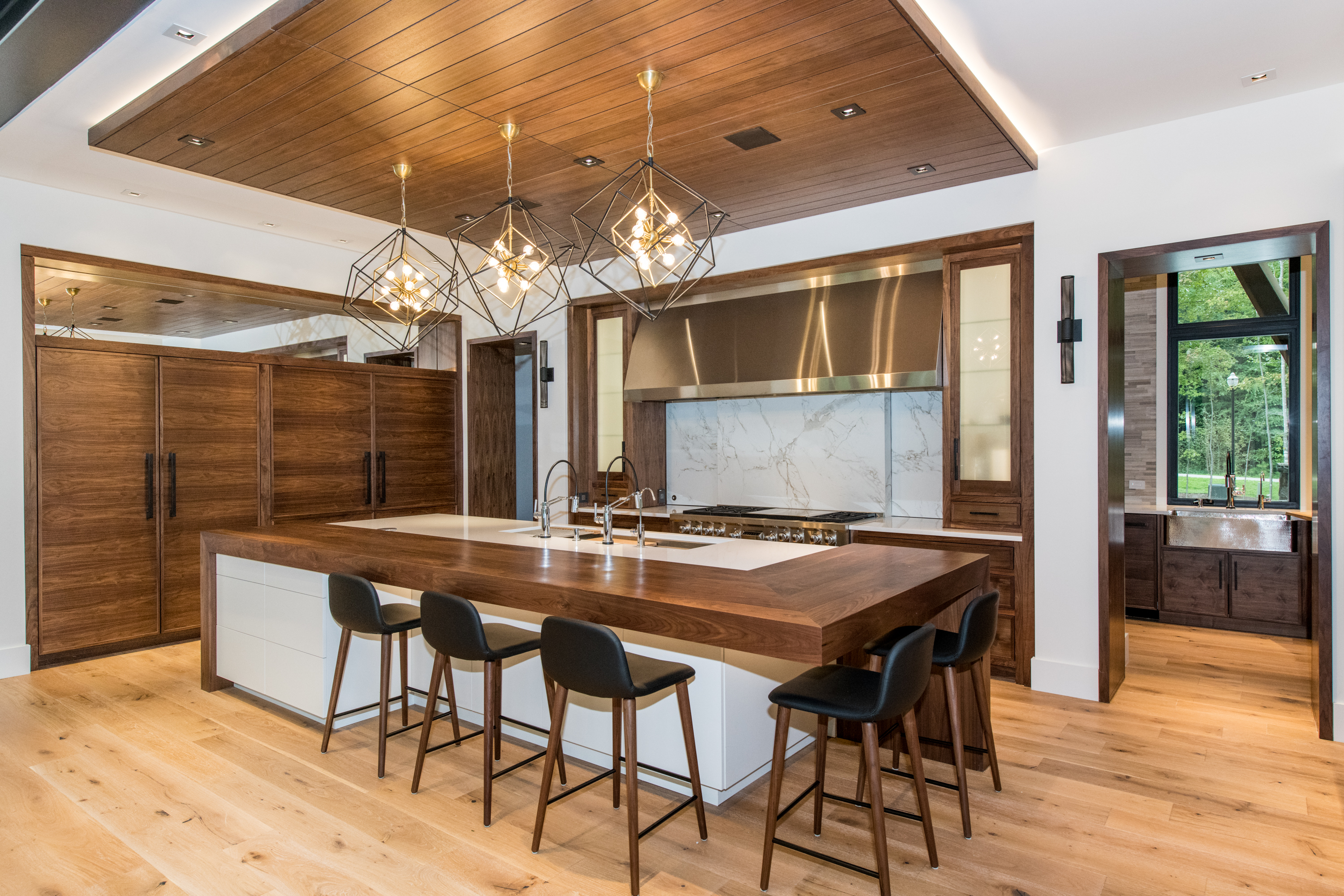 Built-in cabinet design